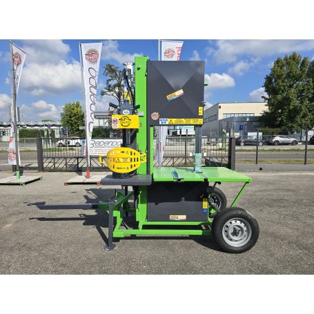 Sega a nastro per legna da ardere Saetta 700 con spaccalegna 16t PDF in promo